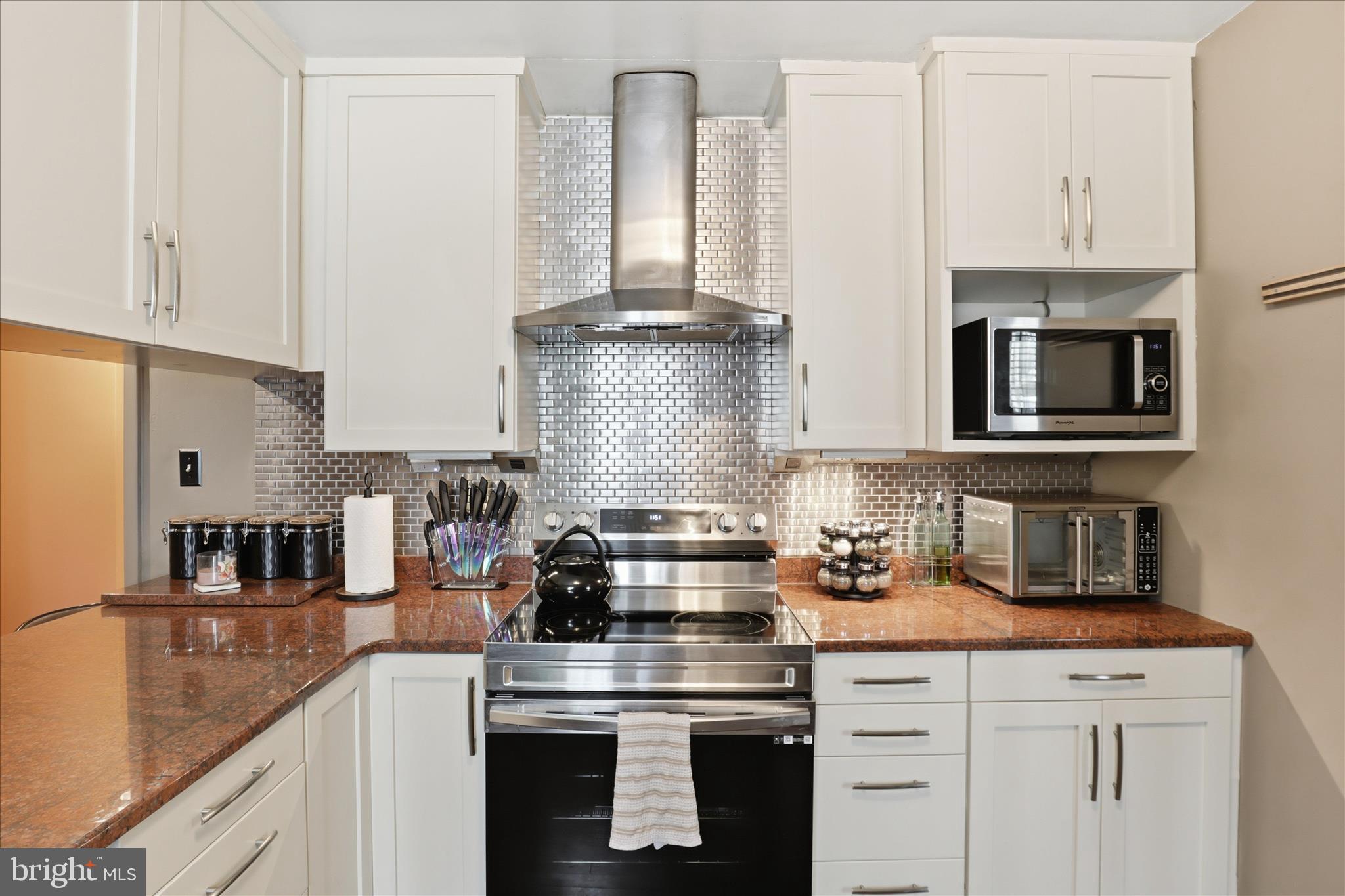 BRADDOCK HEIGHTS - Residential