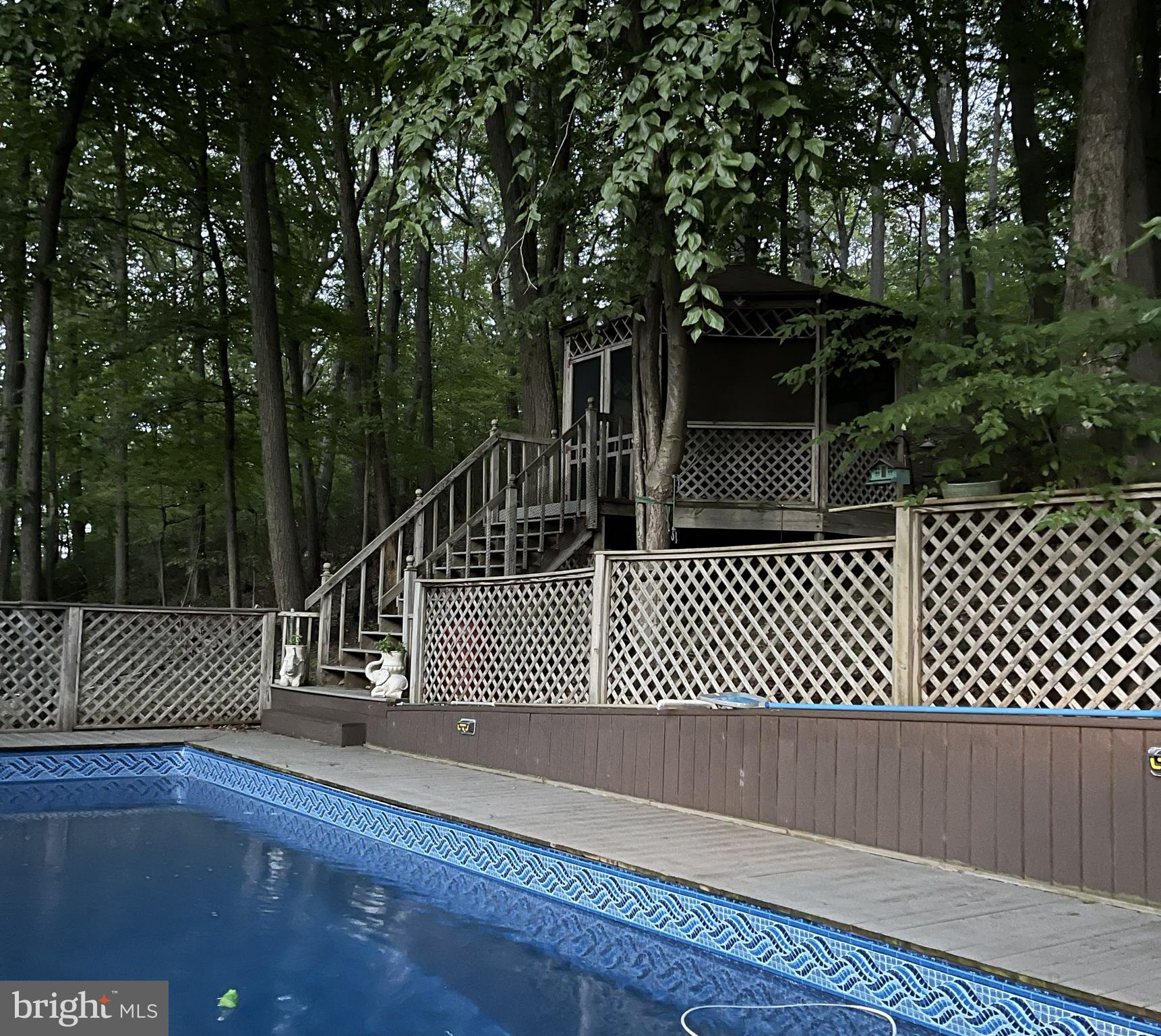 BRADDOCK HEIGHTS - Residential