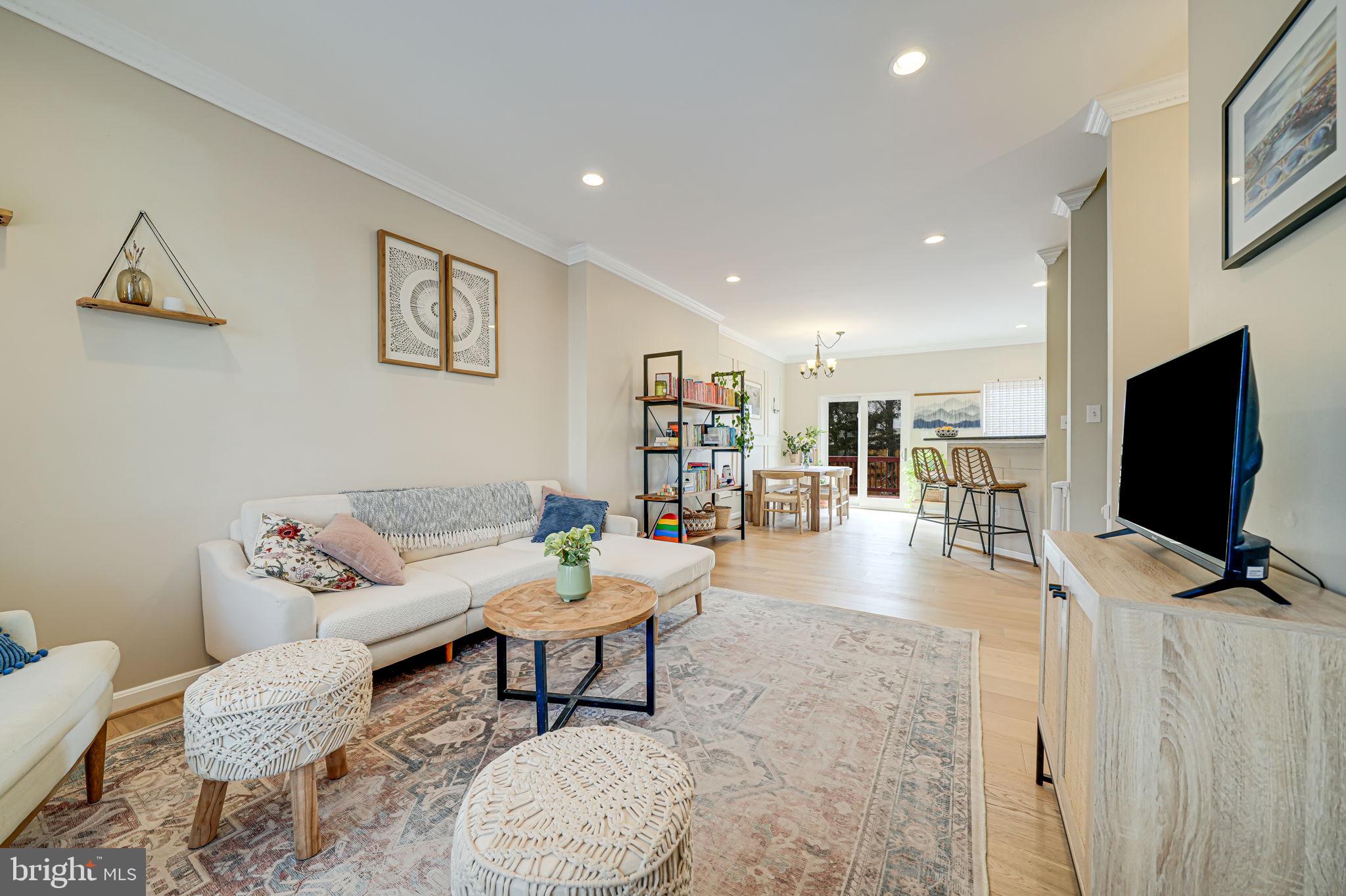 FAIR LAKES - Residential