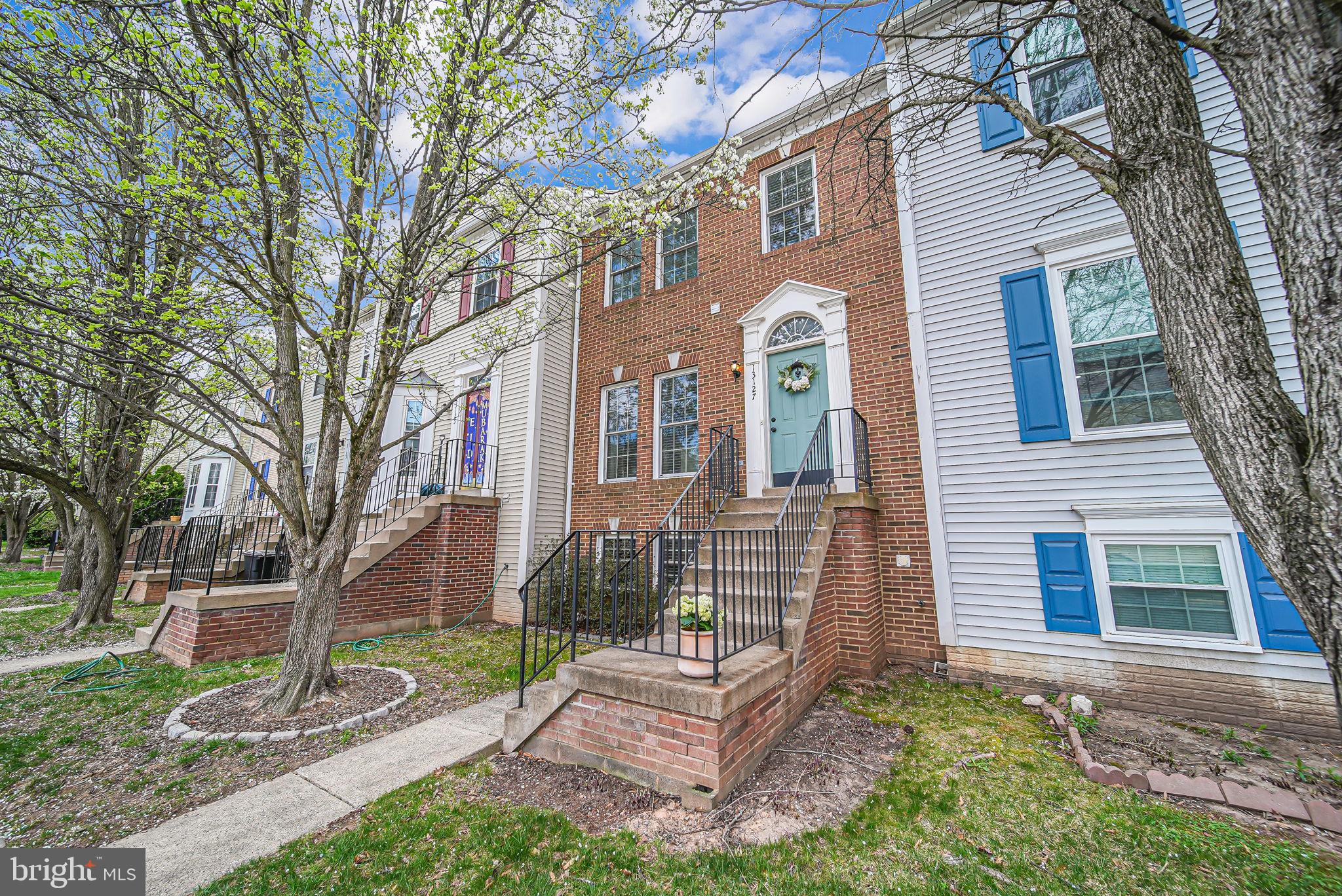 FAIR LAKES - Residential