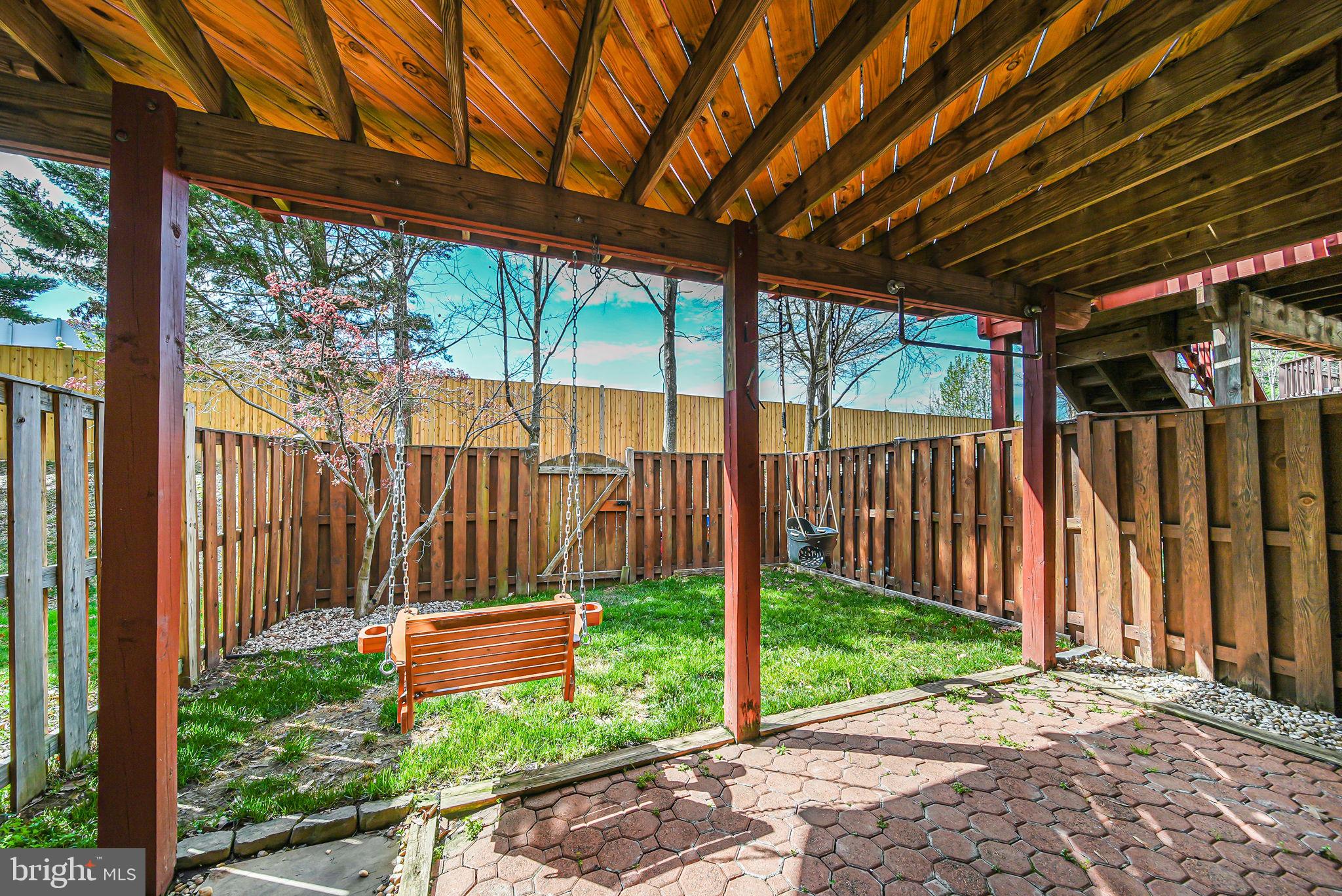 FAIR LAKES - Residential