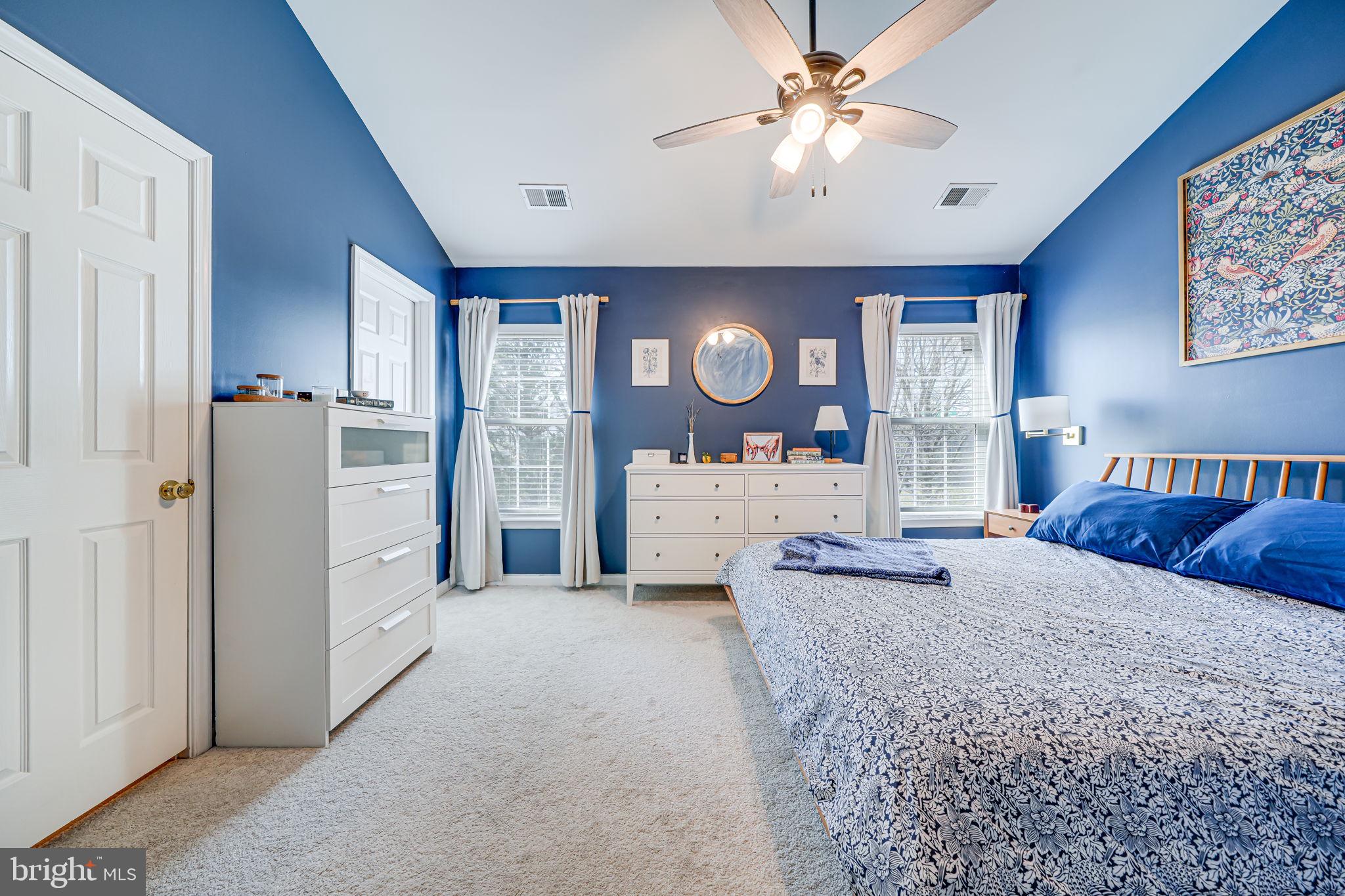 FAIR LAKES - Residential