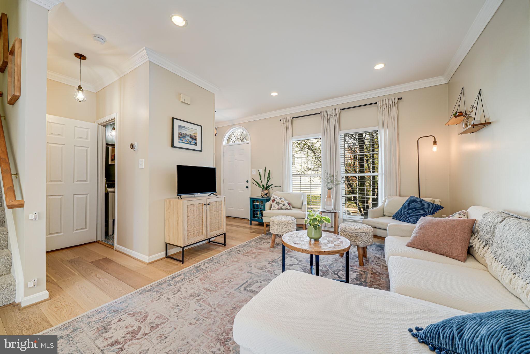 FAIR LAKES - Residential