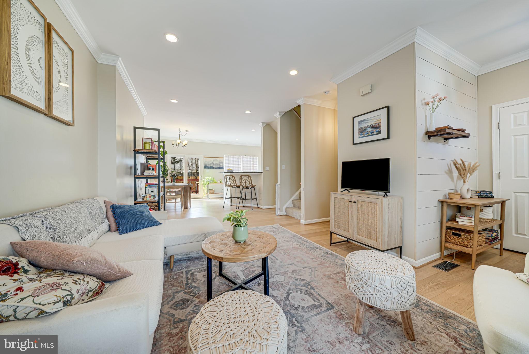 FAIR LAKES - Residential