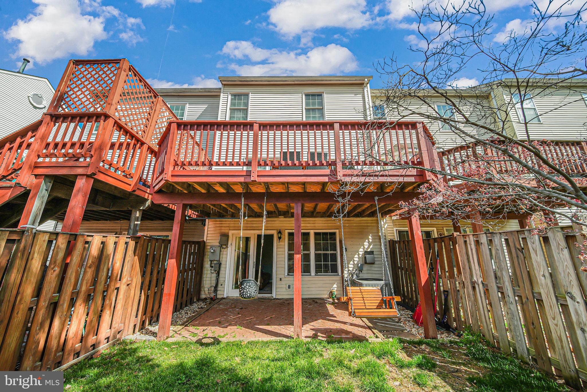 FAIR LAKES - Residential