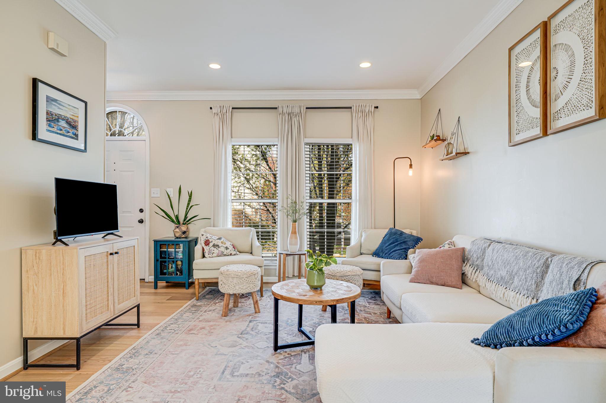 FAIR LAKES - Residential