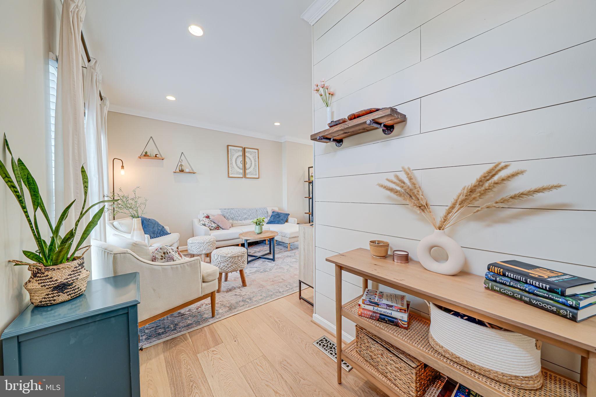 FAIR LAKES - Residential