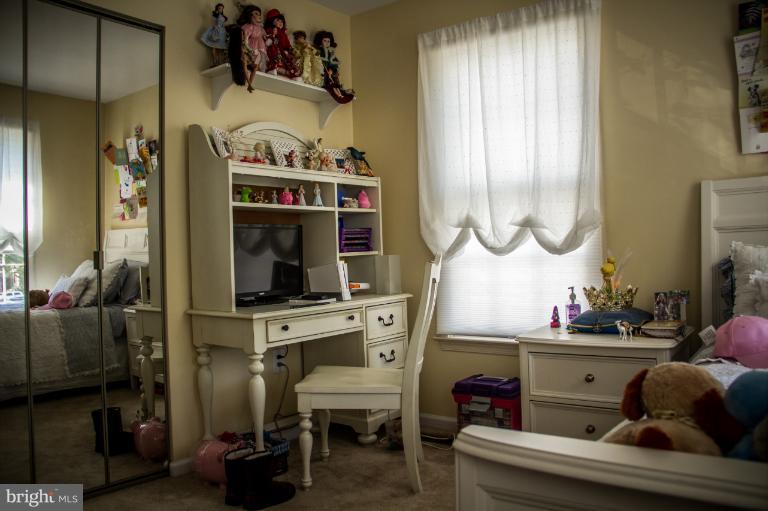 KINGSTOWNE - Residential Lease