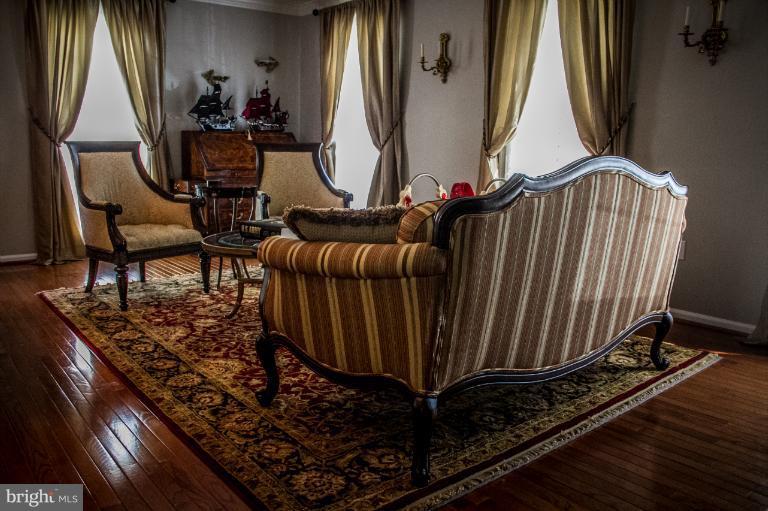 KINGSTOWNE - Residential Lease