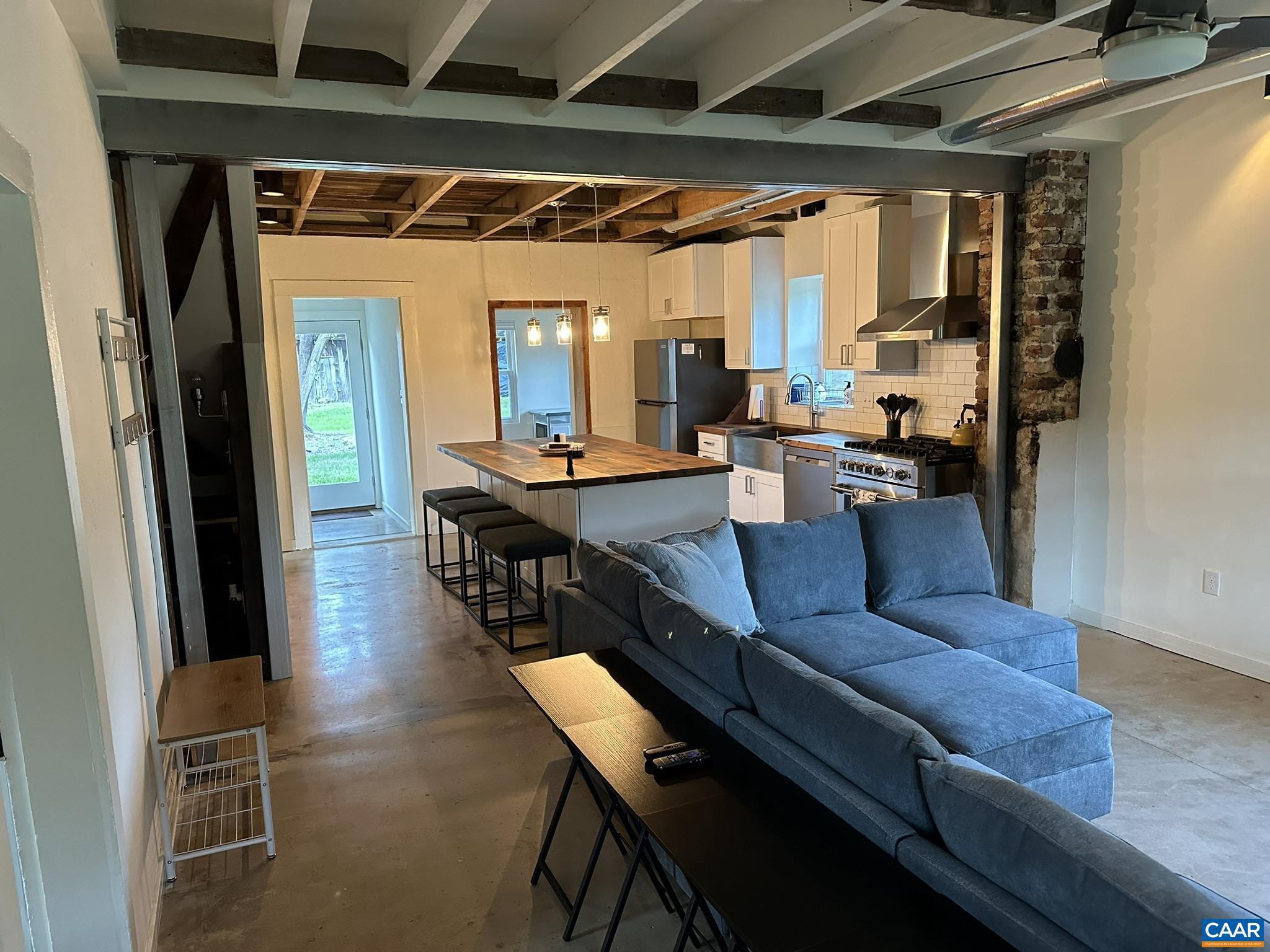 8817 MISSION HOME RD