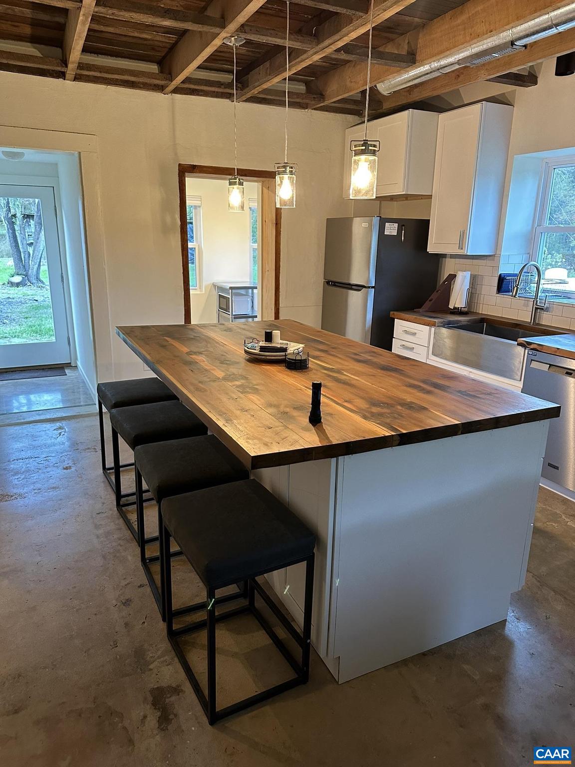 8817 MISSION HOME RD