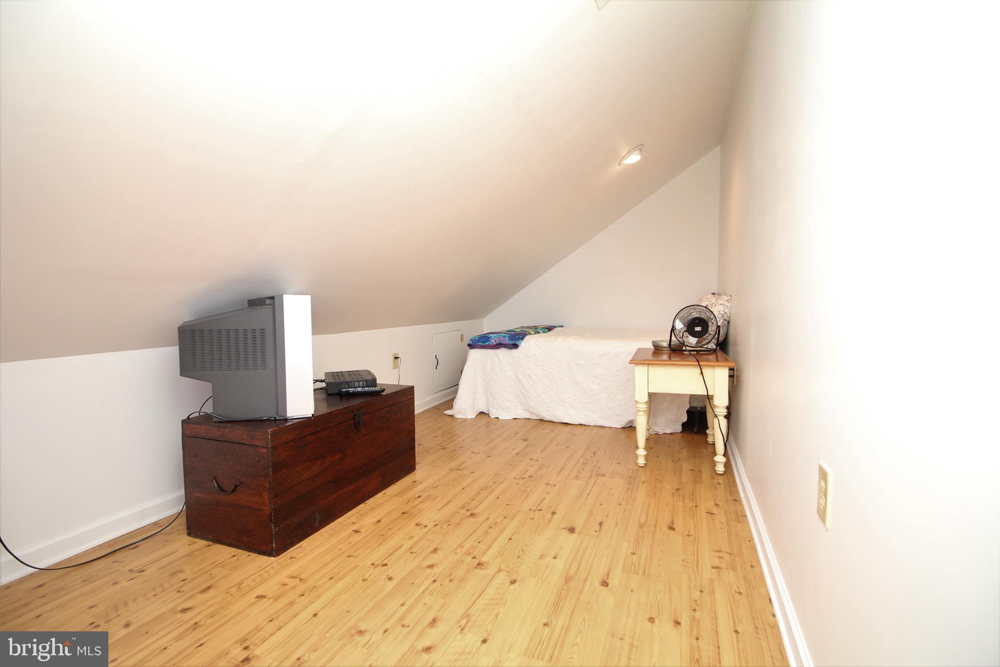 FOX POINT - Residential