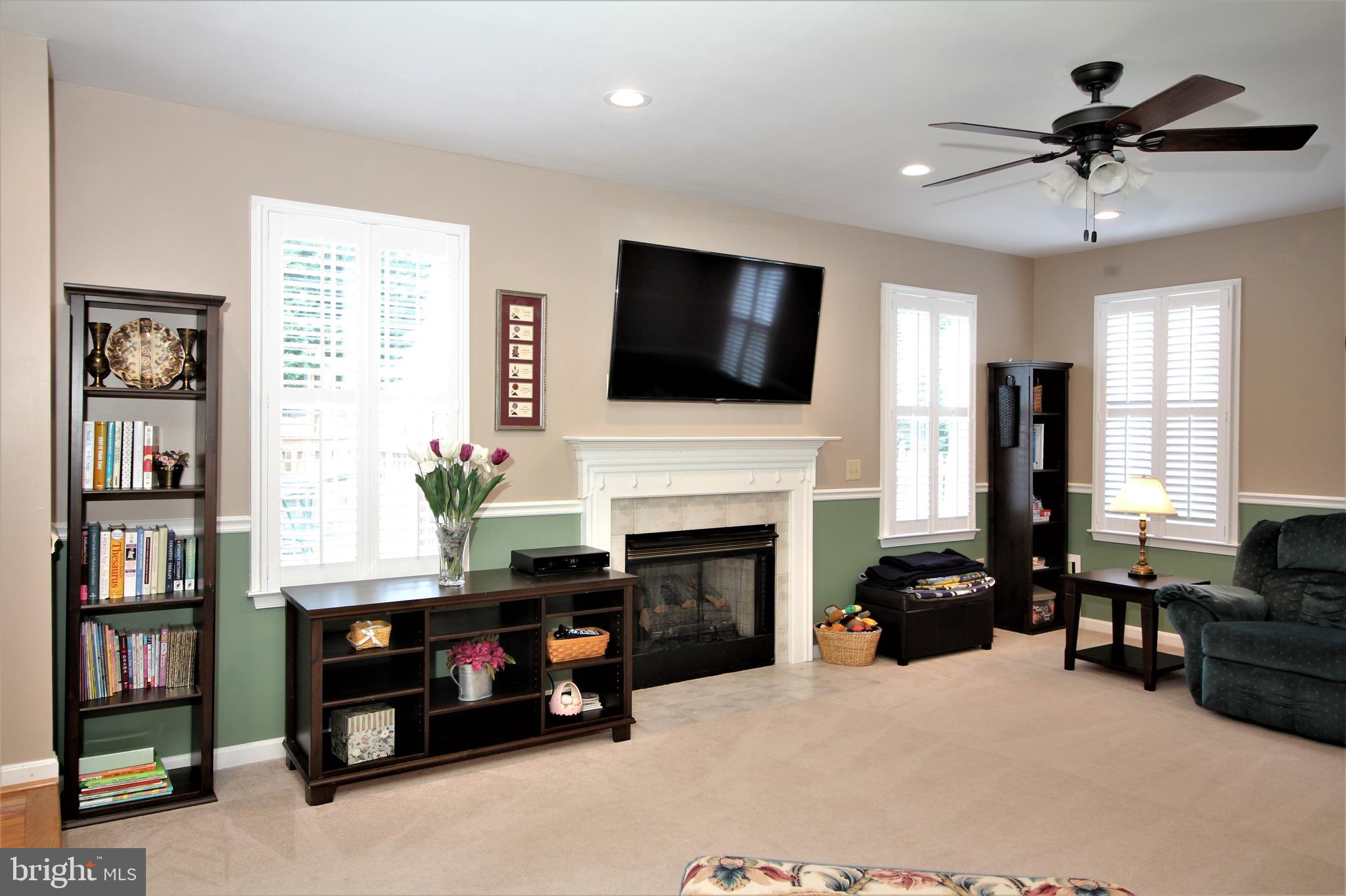 FOX POINT - Residential