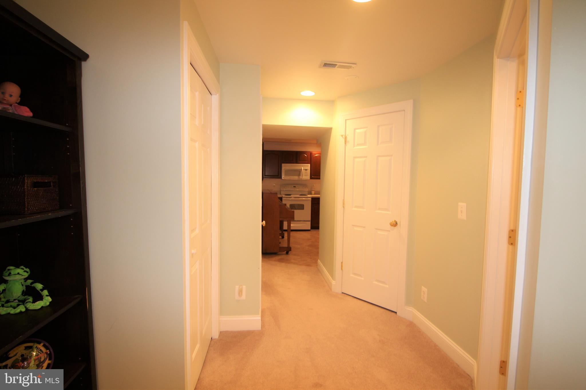 FOX POINT - Residential