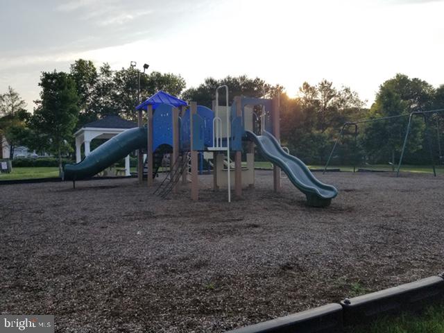 FOX POINT - Residential