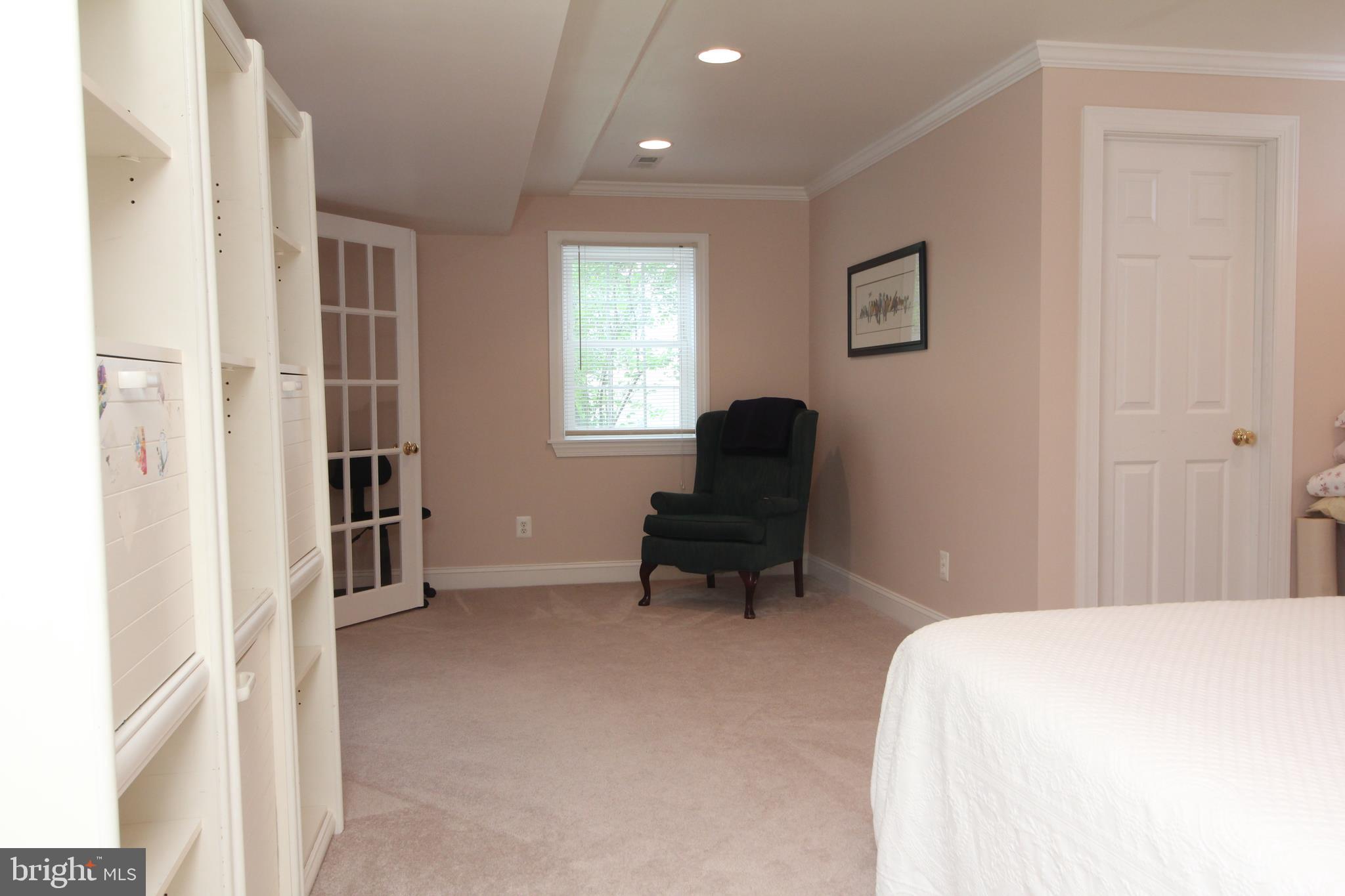 FOX POINT - Residential