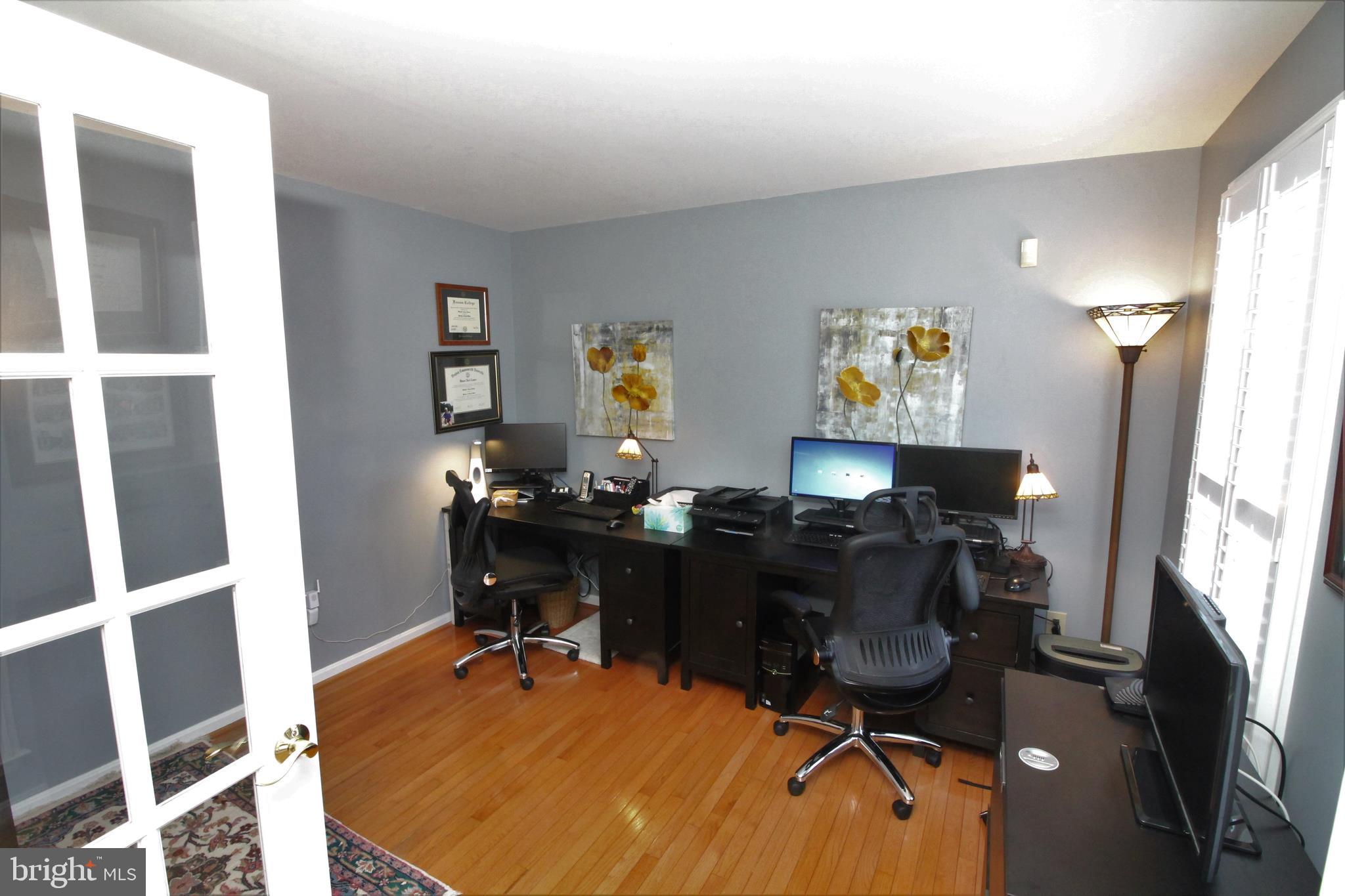 FOX POINT - Residential