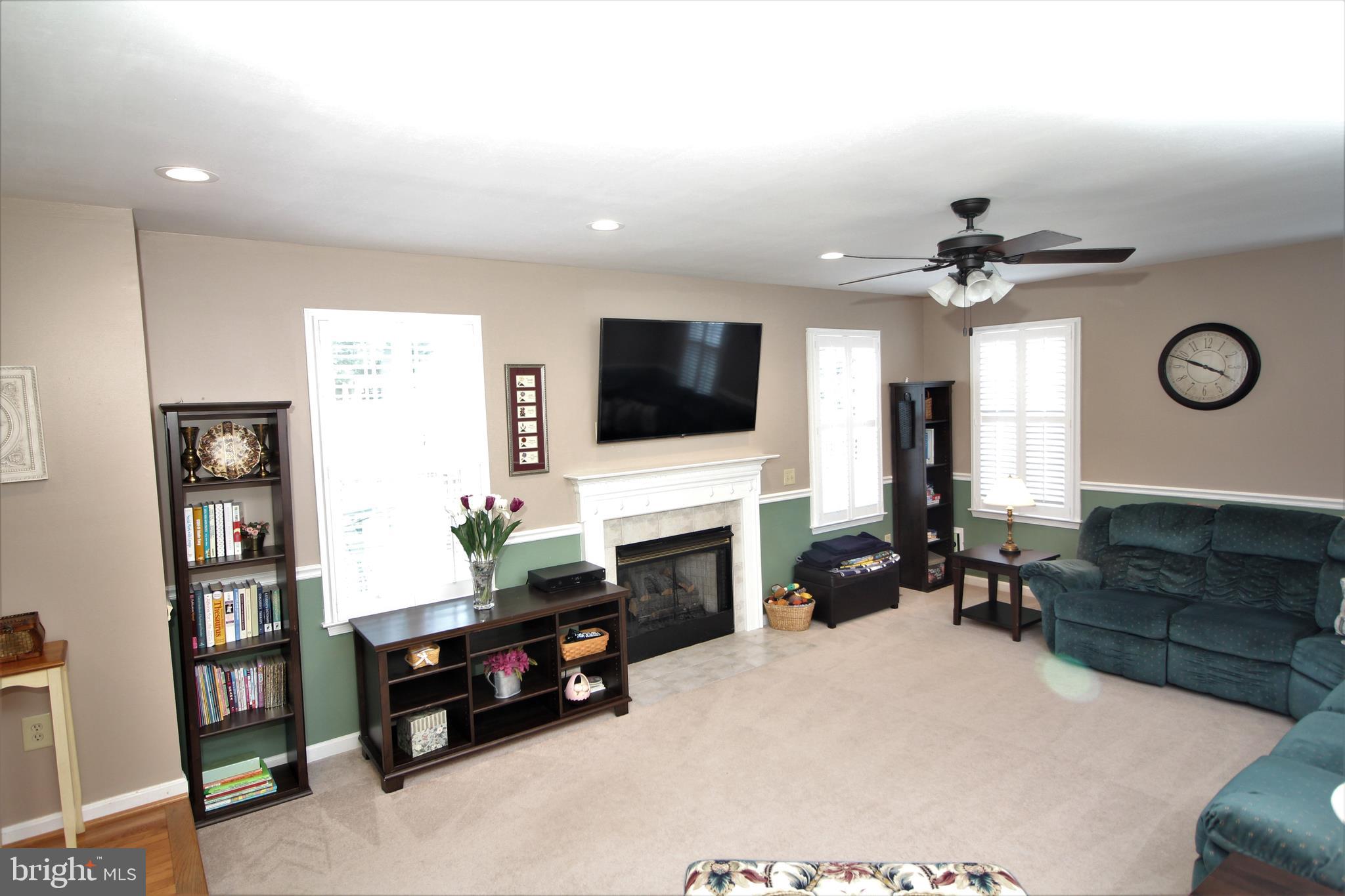 FOX POINT - Residential