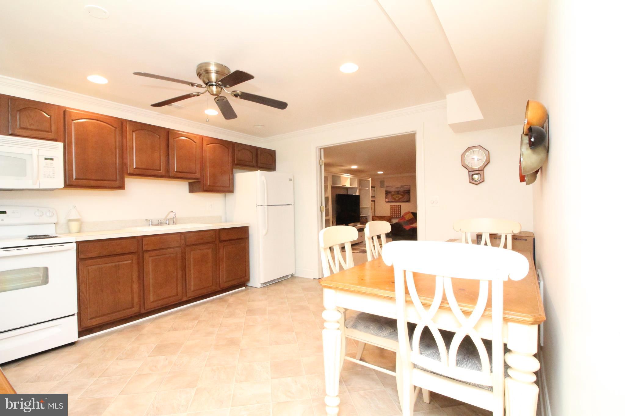 FOX POINT - Residential