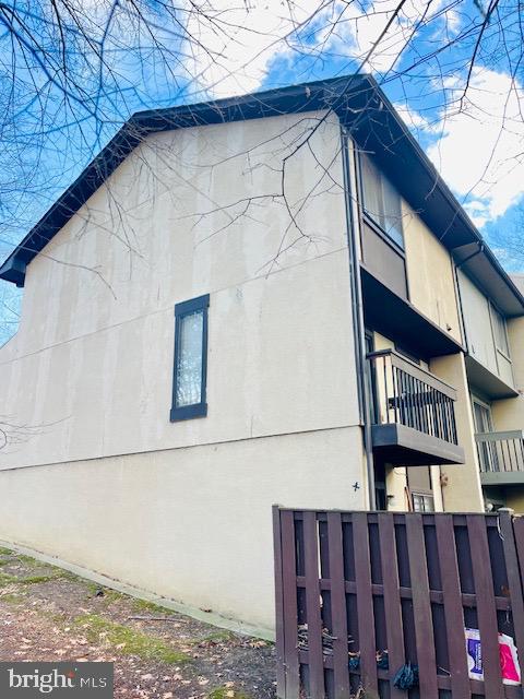 RESTON - Residential Lease