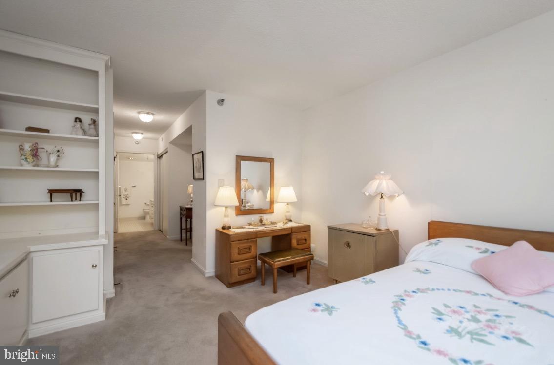 LEISURE WORLD - Residential