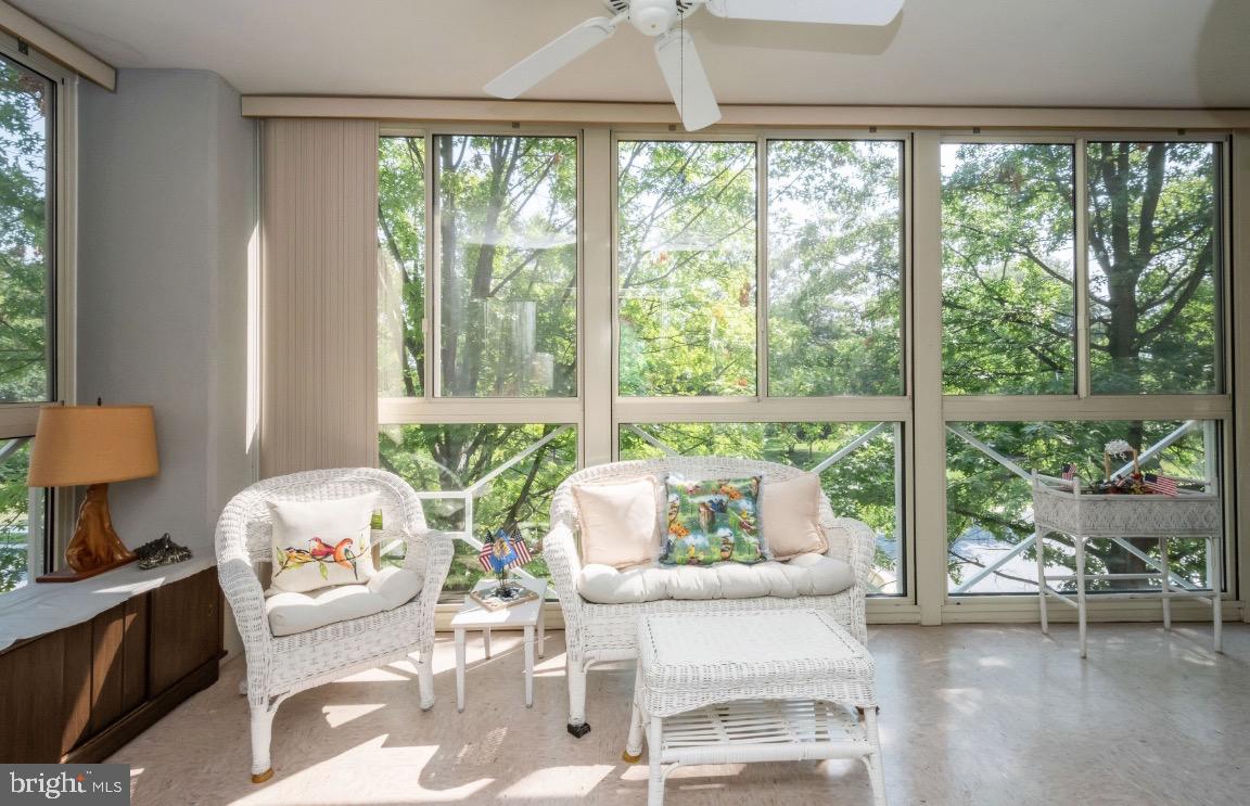 LEISURE WORLD - Residential