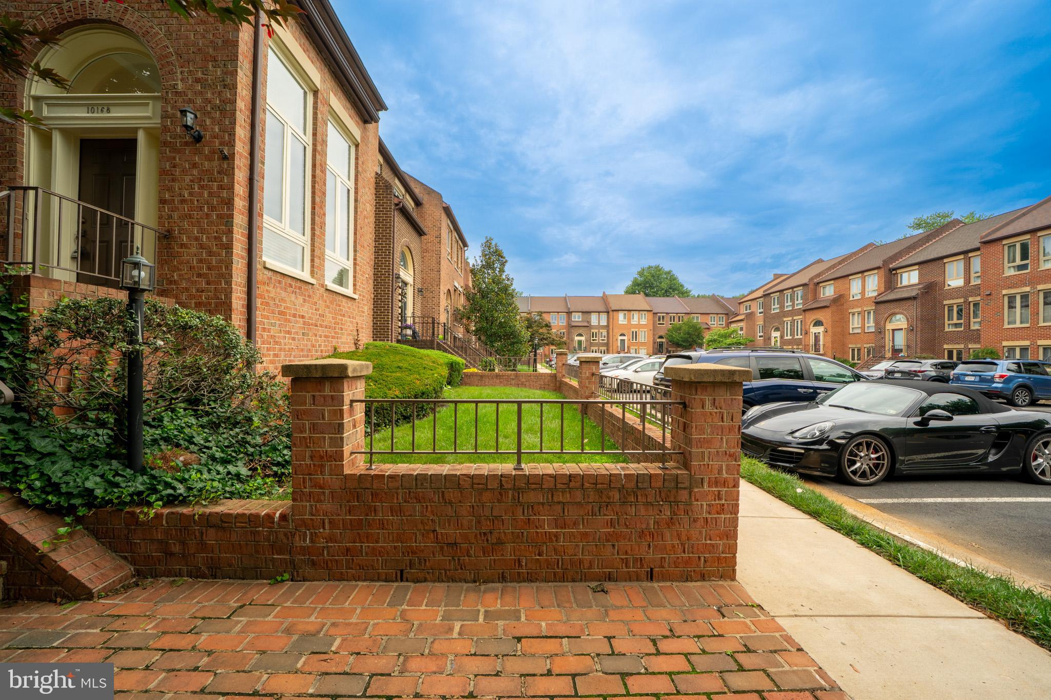 10168 TURNBERRY PLACE