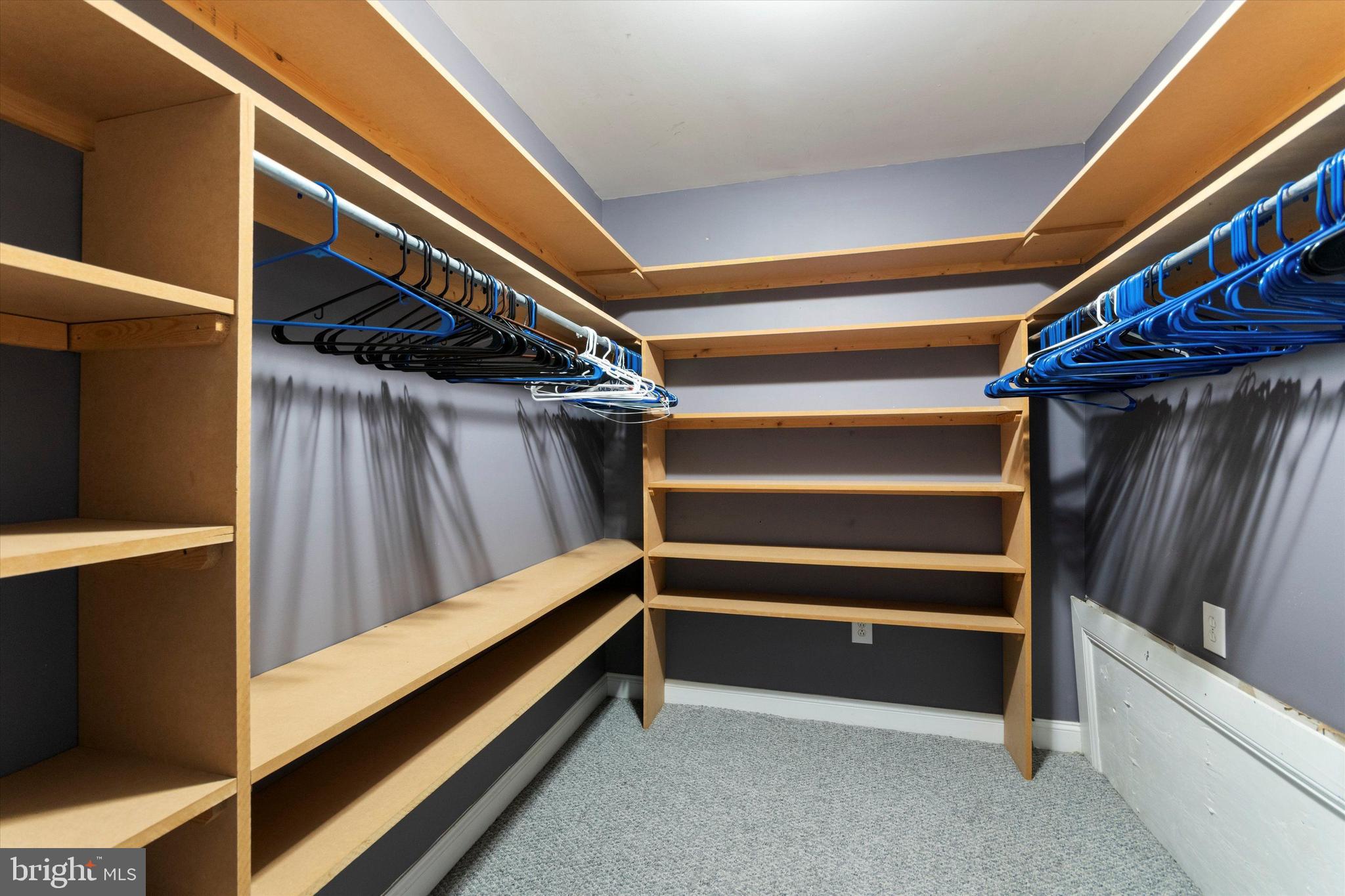 ROXBOROUGH - Residential