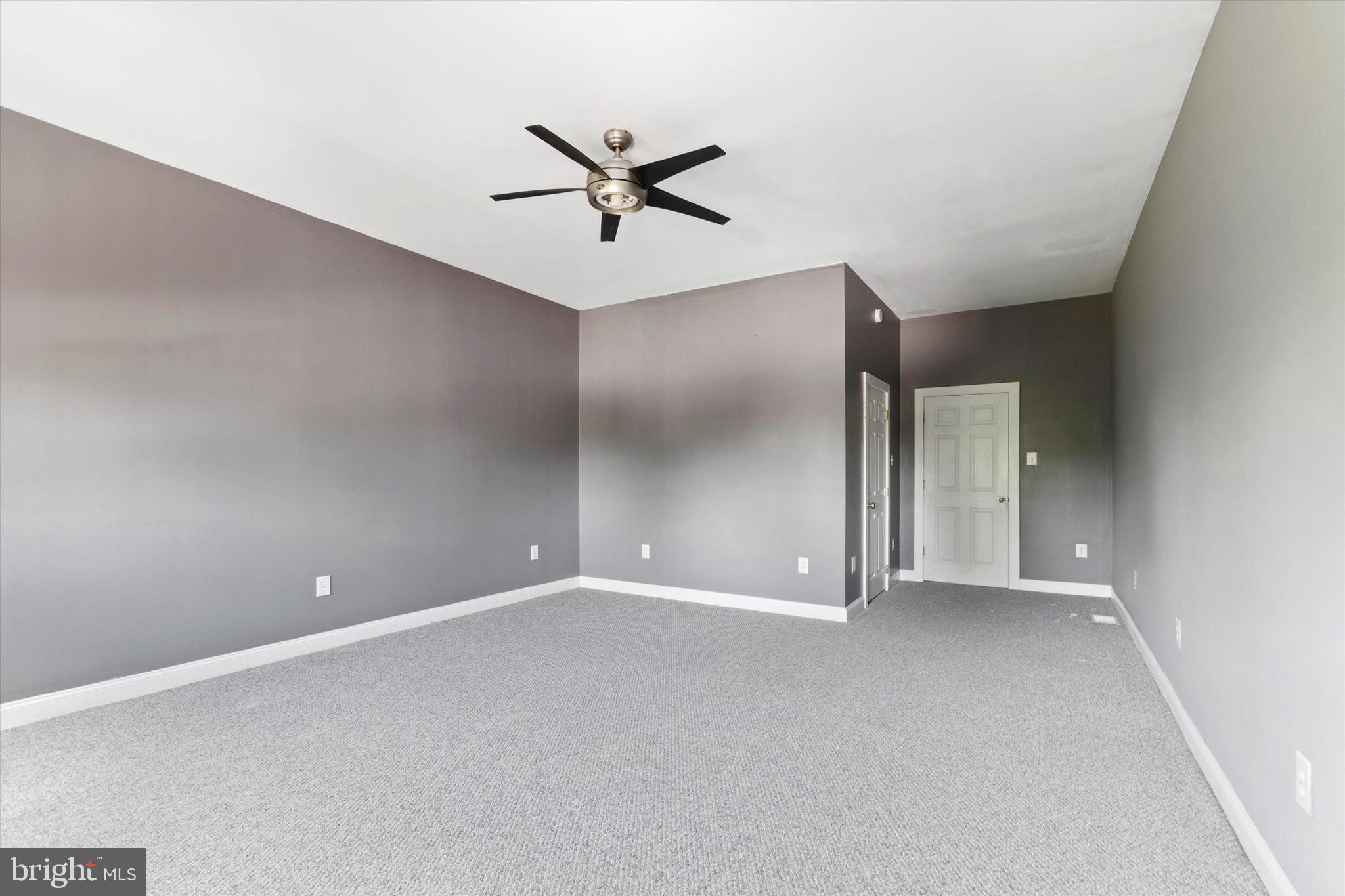 ROXBOROUGH - Residential