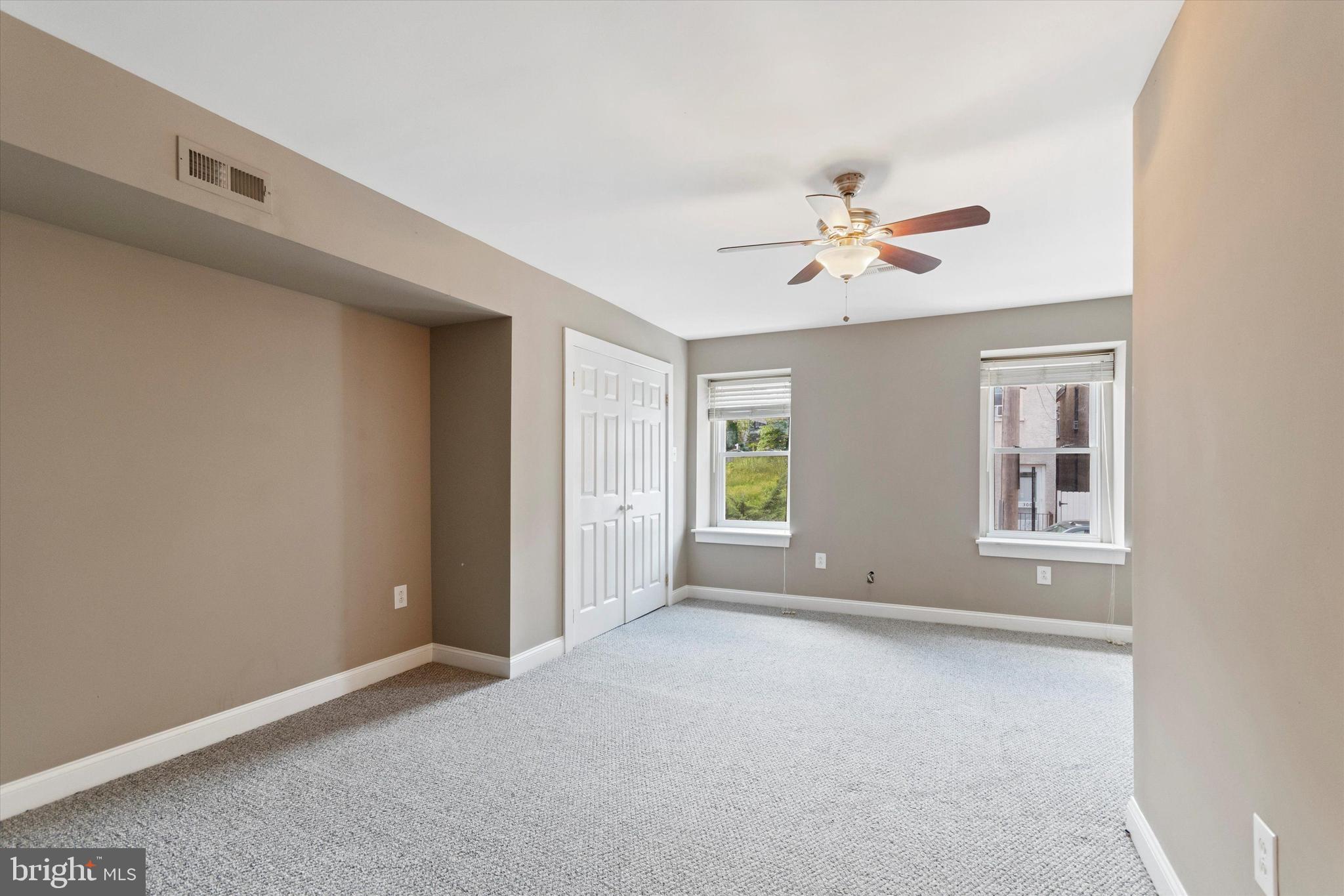 ROXBOROUGH - Residential