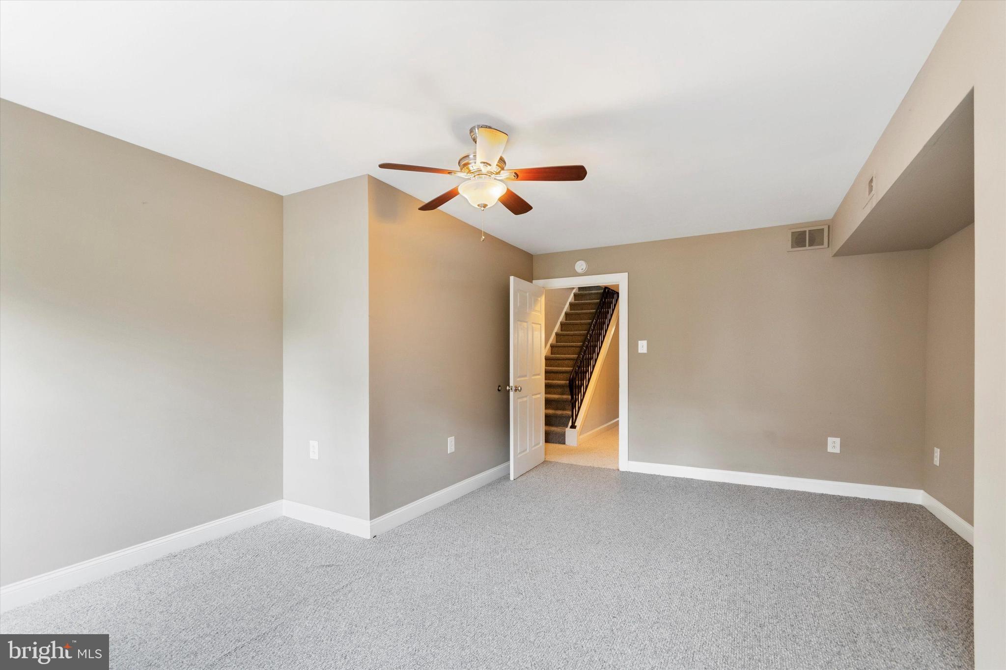 ROXBOROUGH - Residential