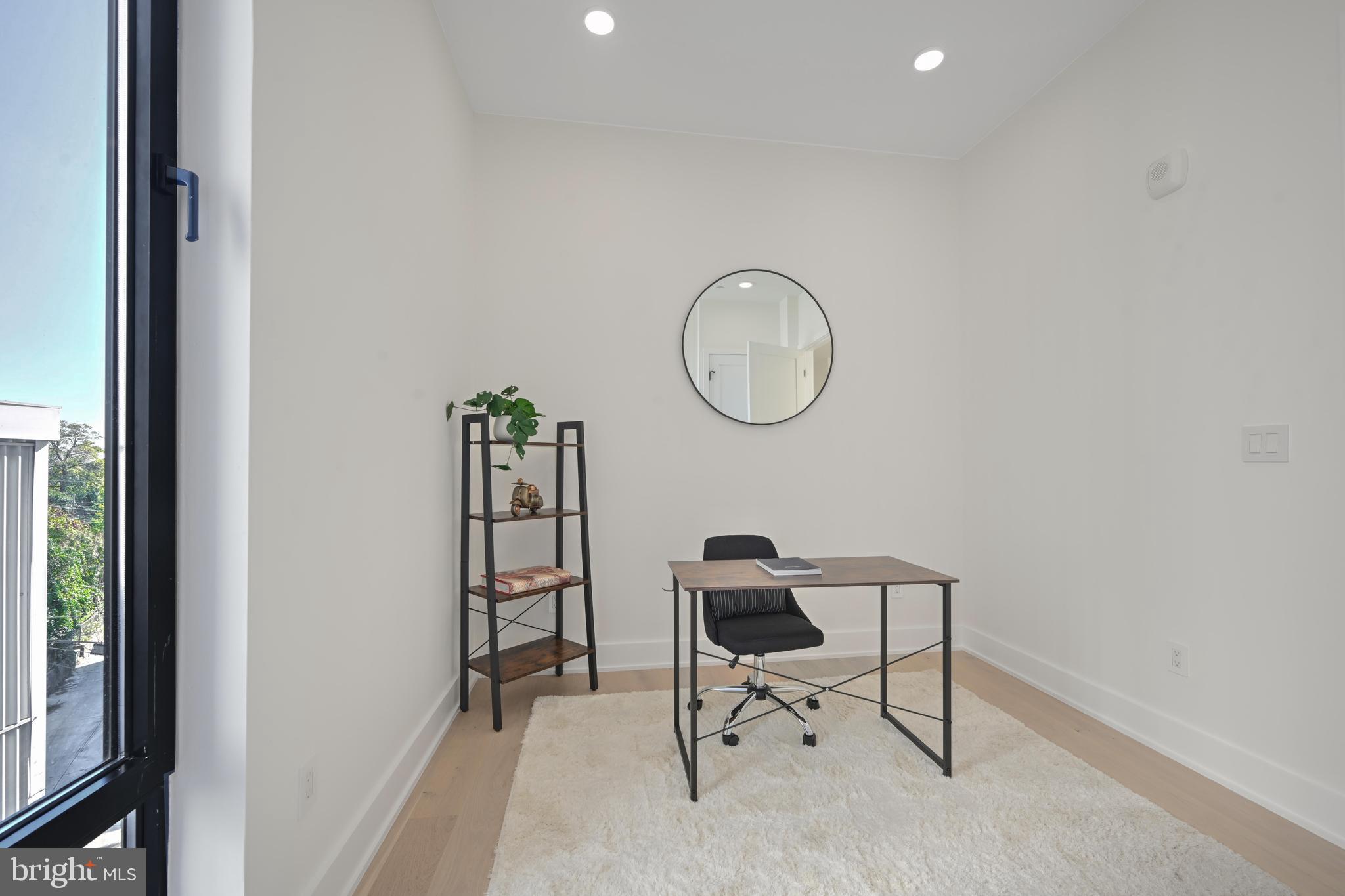 EDGEWOOD - Residential