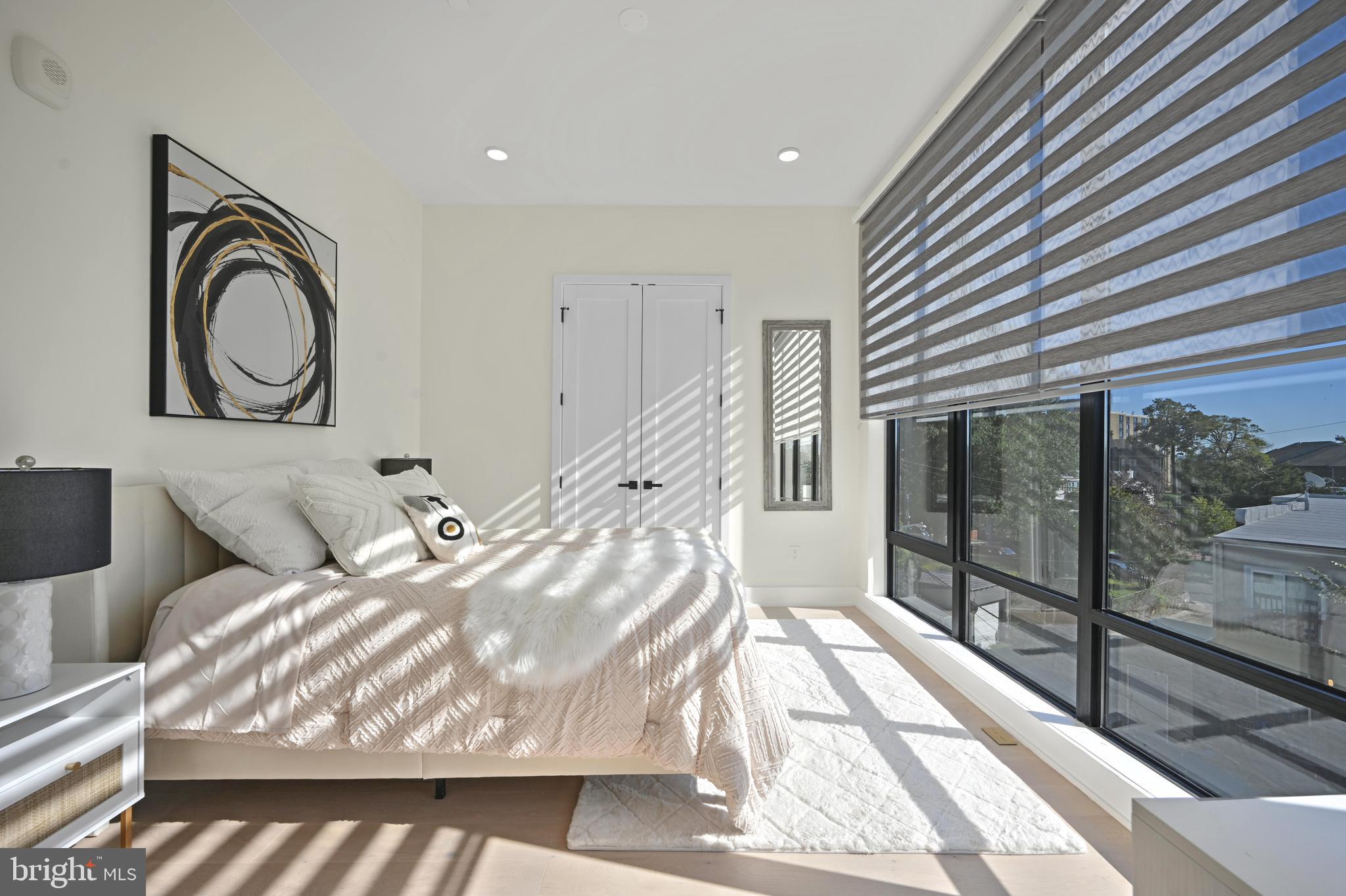 EDGEWOOD - Residential
