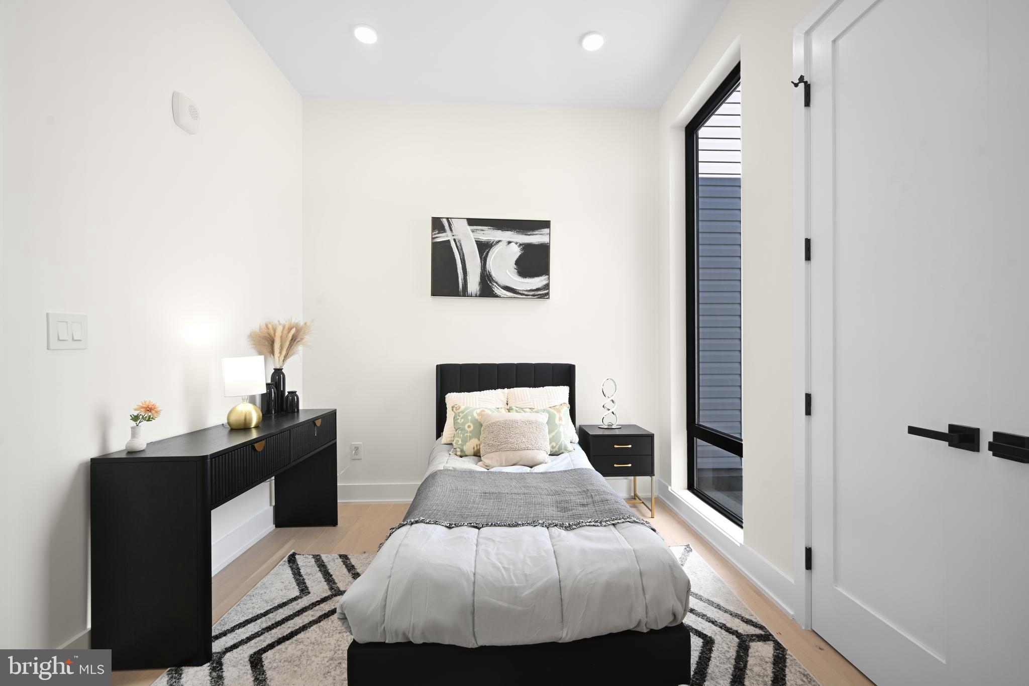 EDGEWOOD - Residential