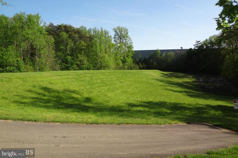 HAWTHORNE - Residential Lease