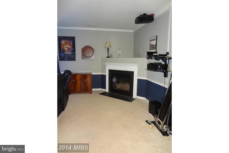 HAWTHORNE - Residential Lease