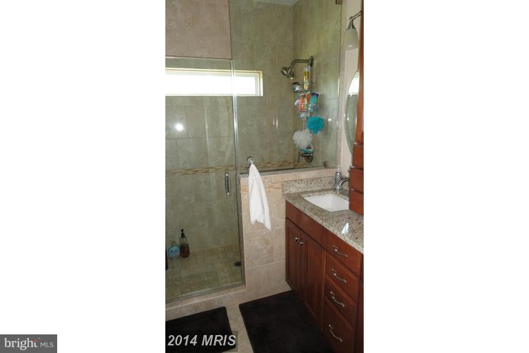 HAWTHORNE - Residential Lease