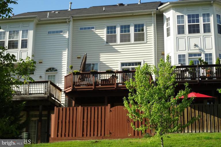 HAWTHORNE - Residential Lease