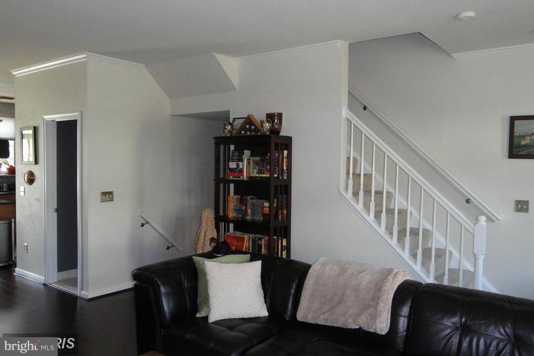 HAWTHORNE - Residential Lease