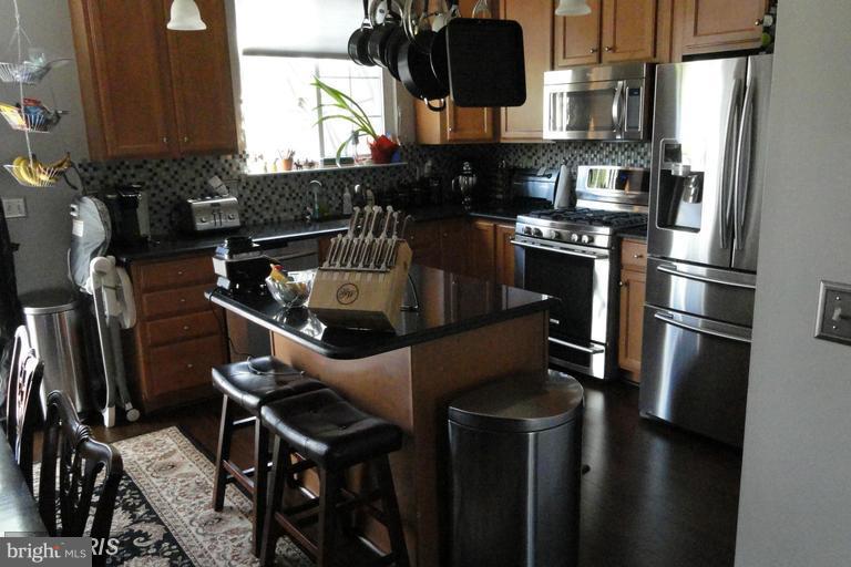 HAWTHORNE - Residential Lease