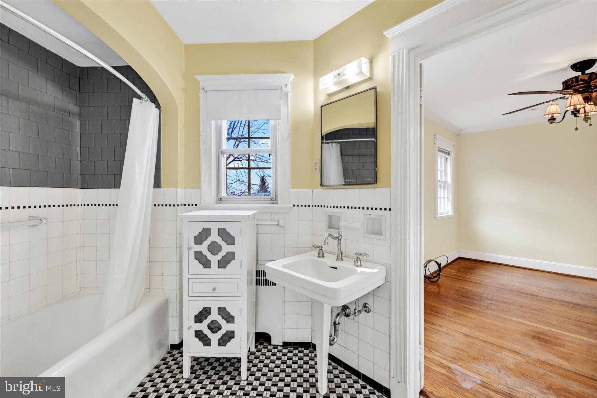 ORIGINAL NORTHWOOD - Residential