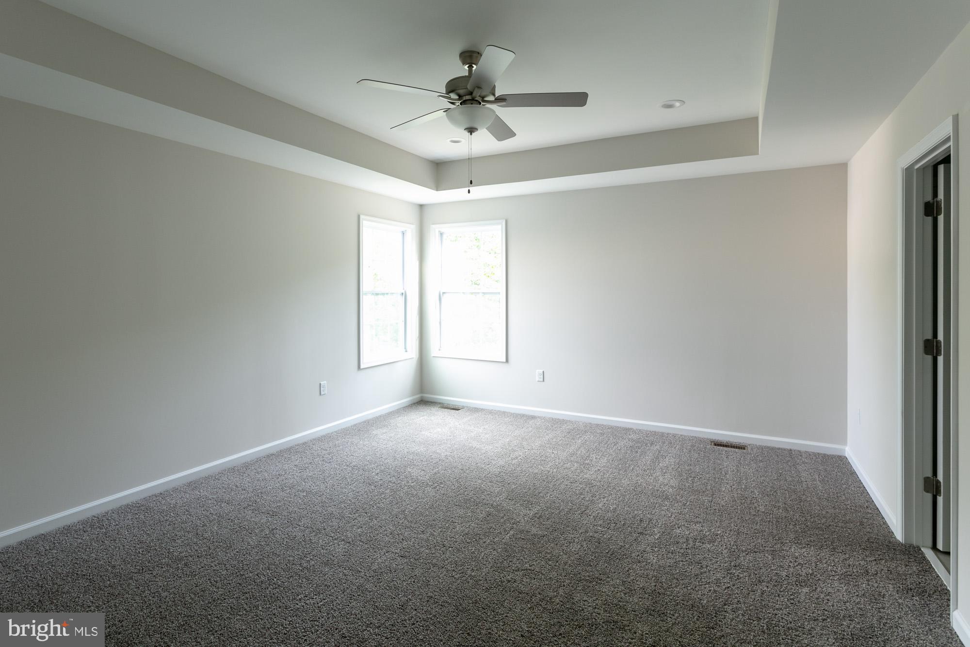 MIDDLE CREEK MANOR - Residential