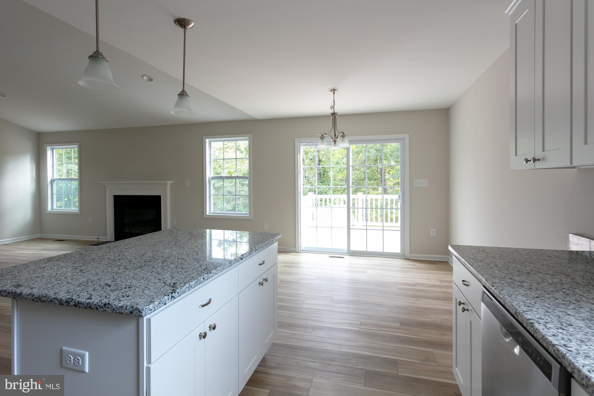 MIDDLE CREEK MANOR - Residential