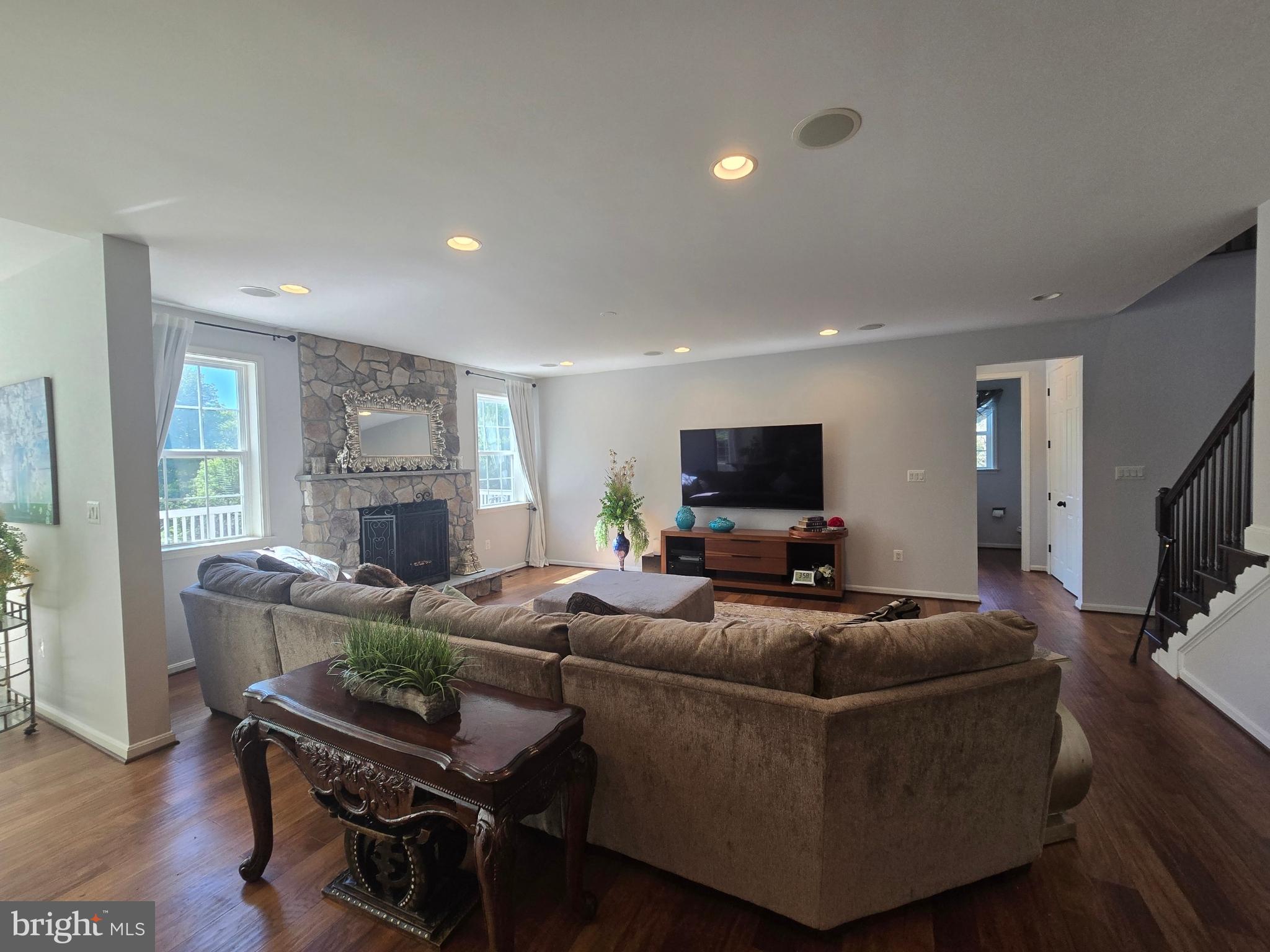 JAMISONS FARM - Residential