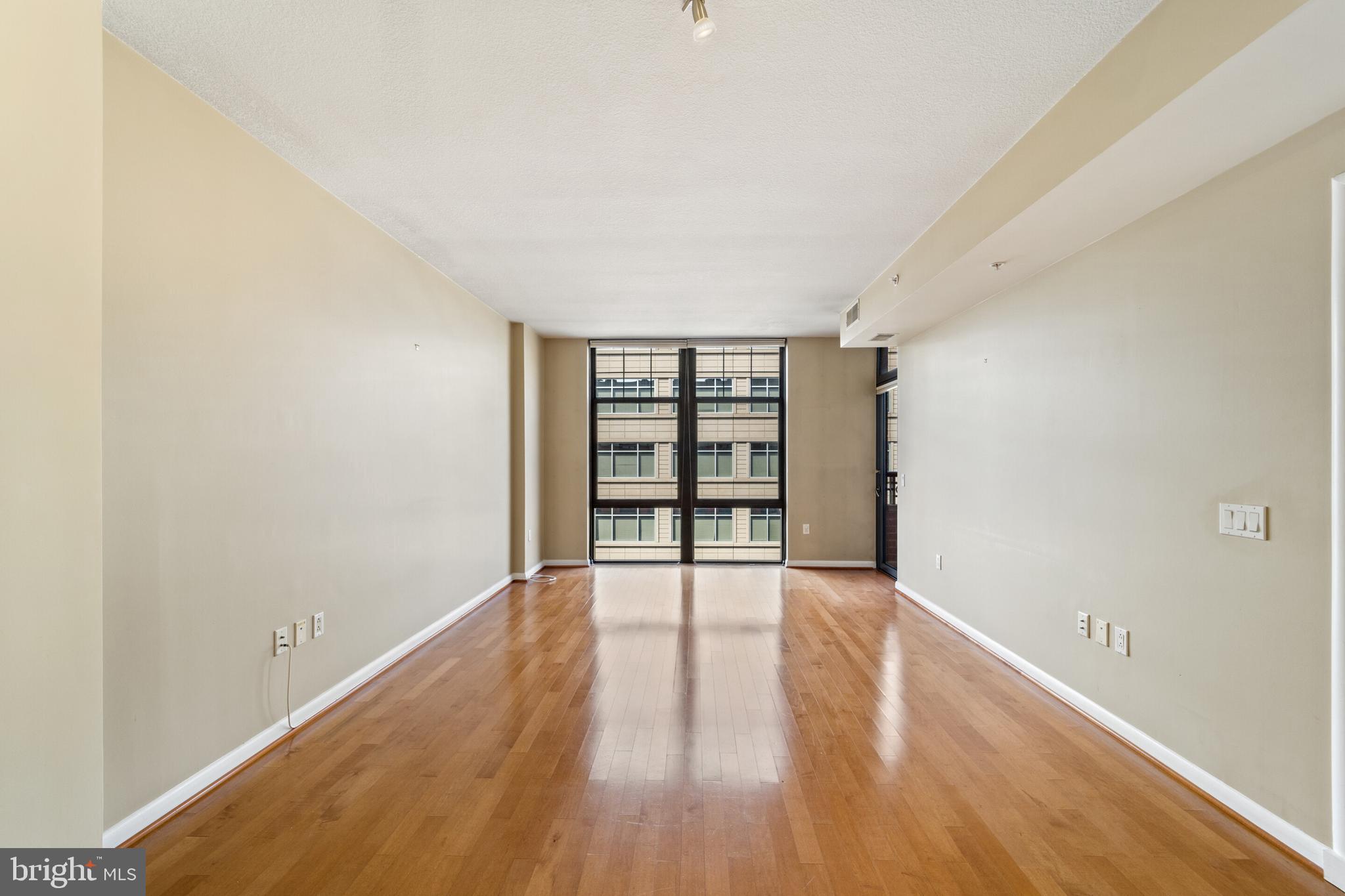 CLARENDON - Residential Lease