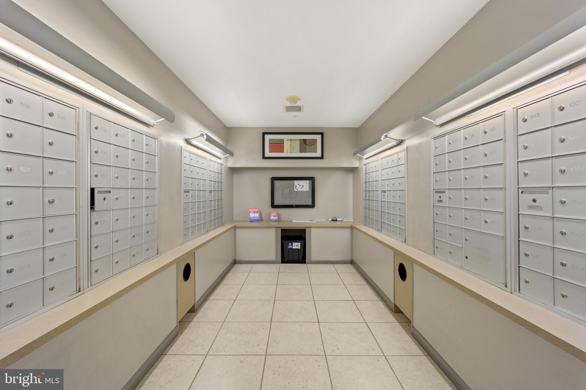 CLARENDON - Residential Lease