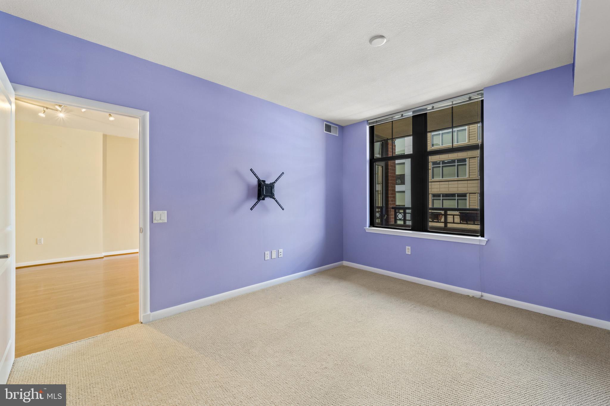 CLARENDON - Residential Lease