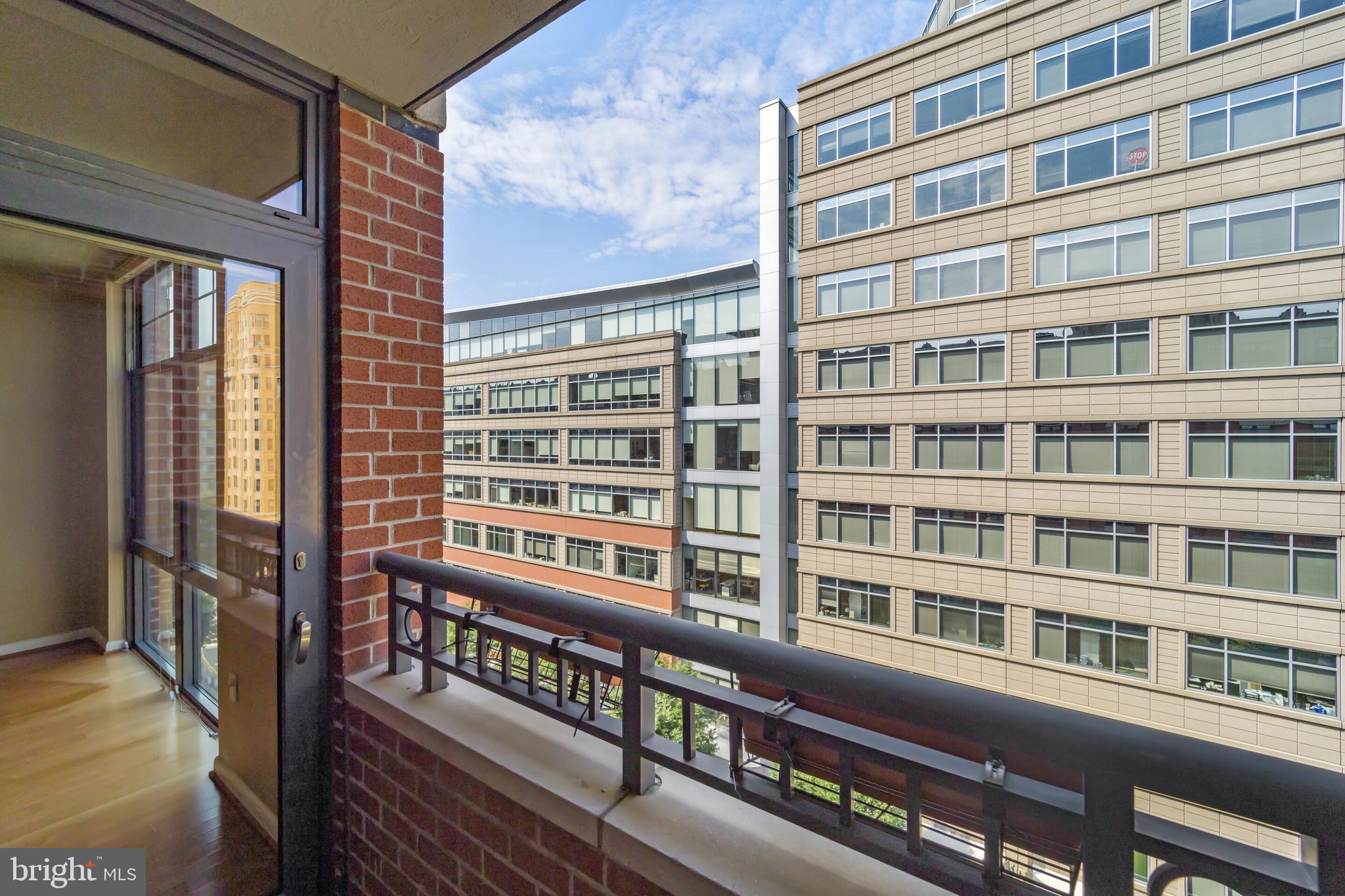 CLARENDON - Residential Lease