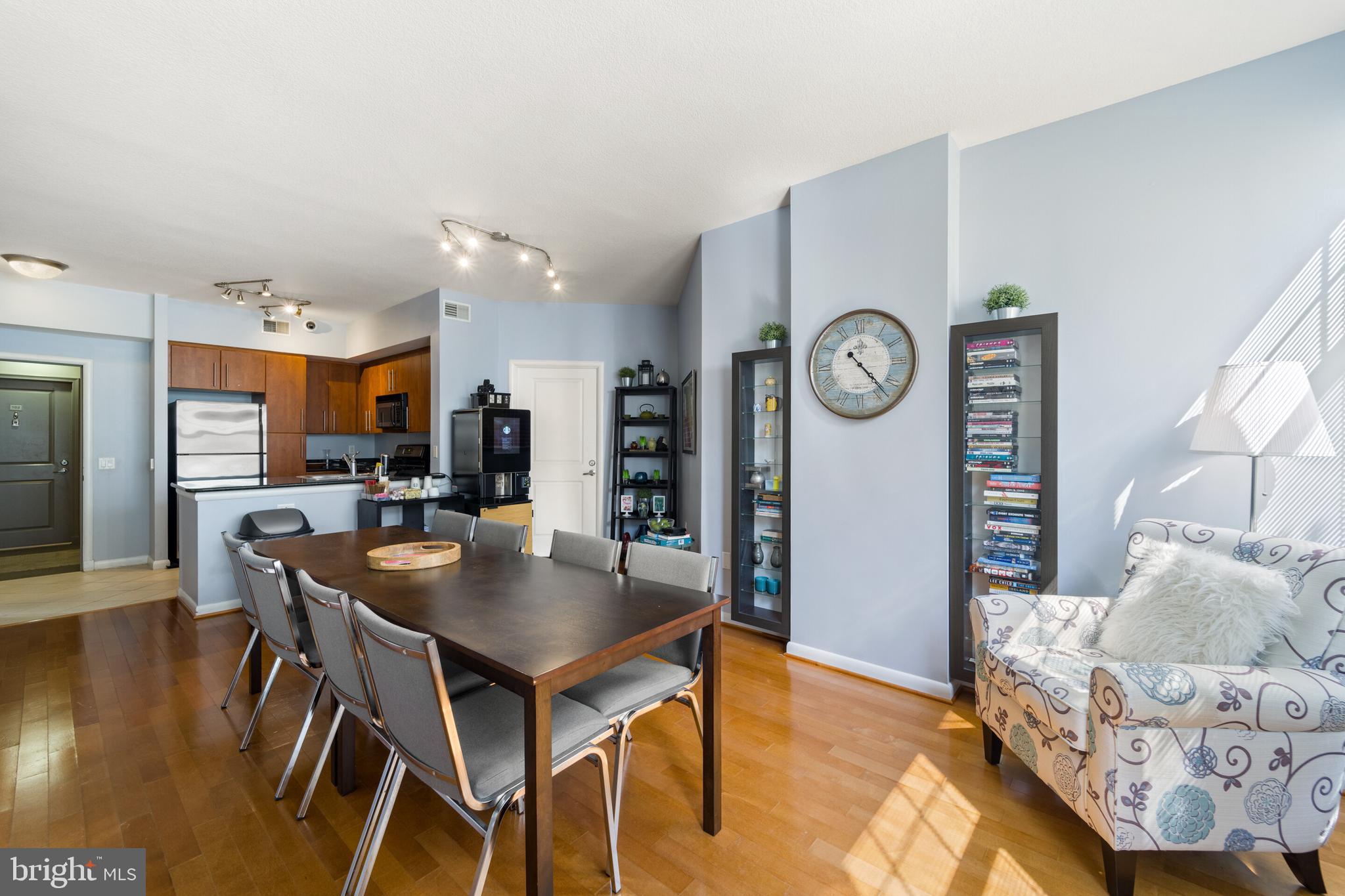 CLARENDON - Residential Lease