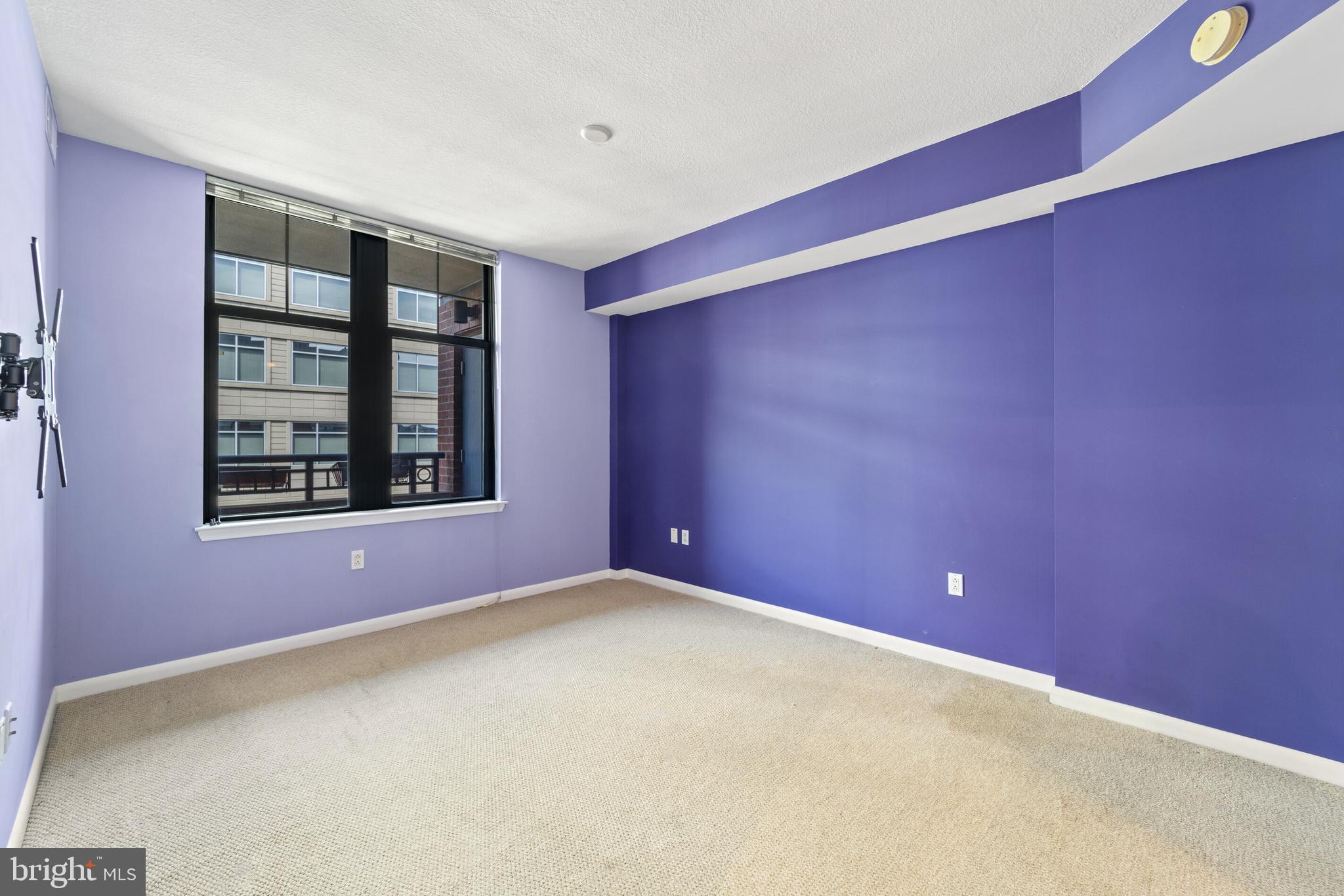 CLARENDON - Residential Lease